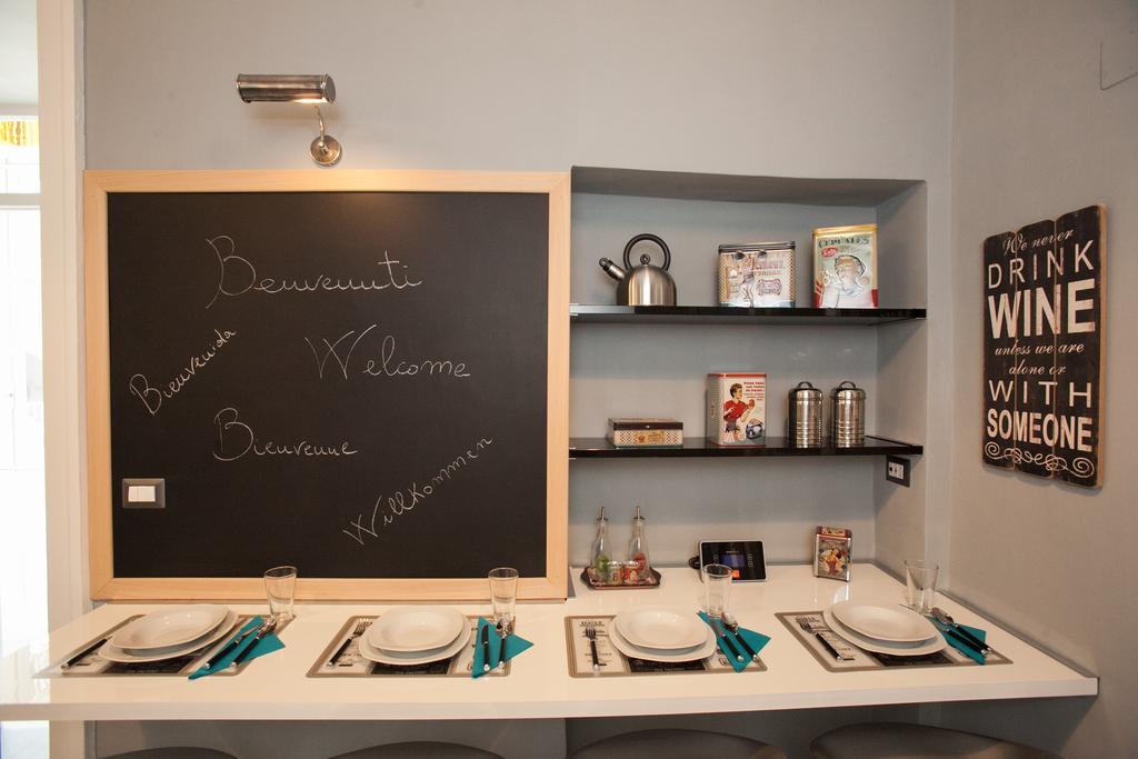 Largo Donnaregina Home Napoli Dış mekan fotoğraf